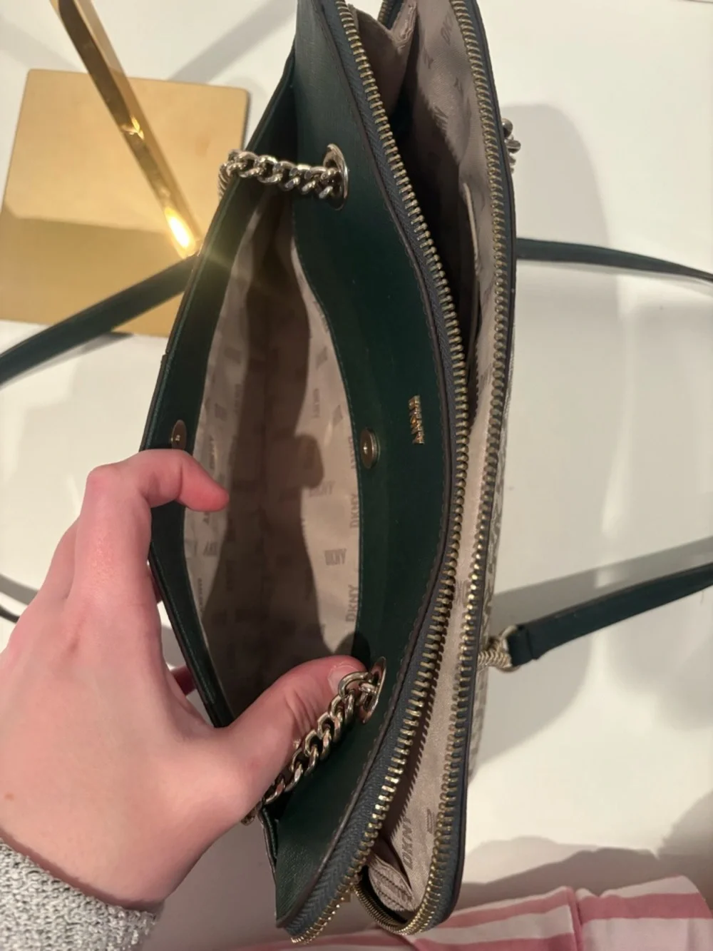 Dkny brown logo